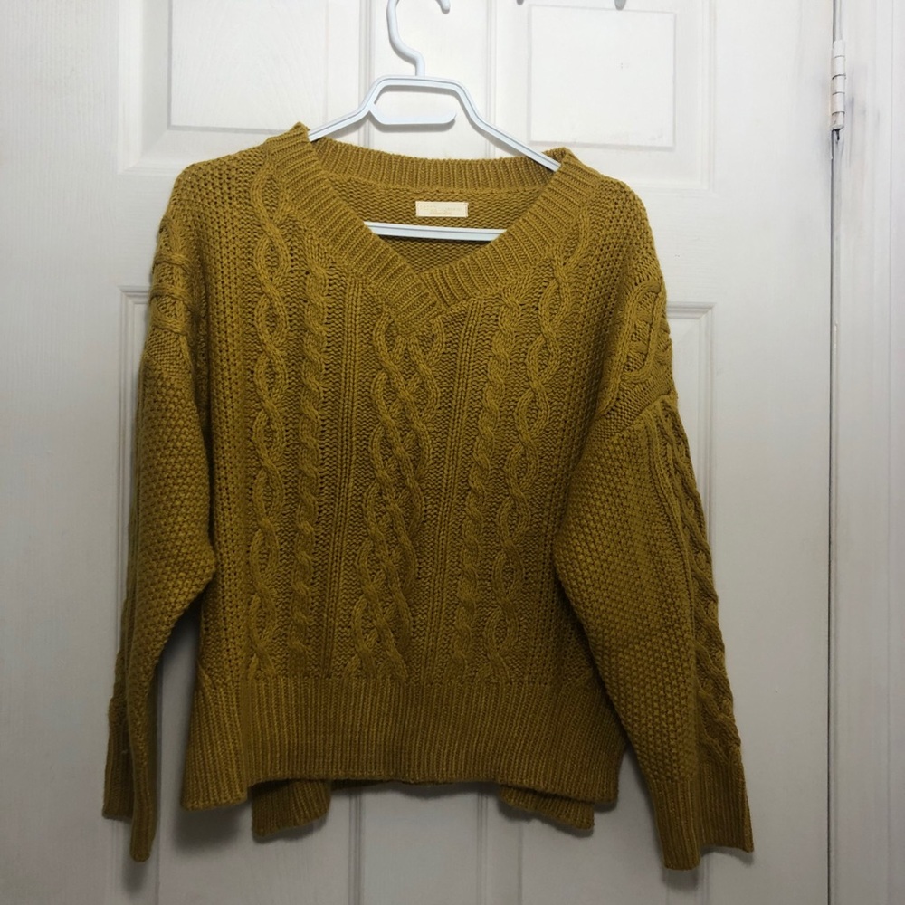 Sweater - Picture 2 of 4